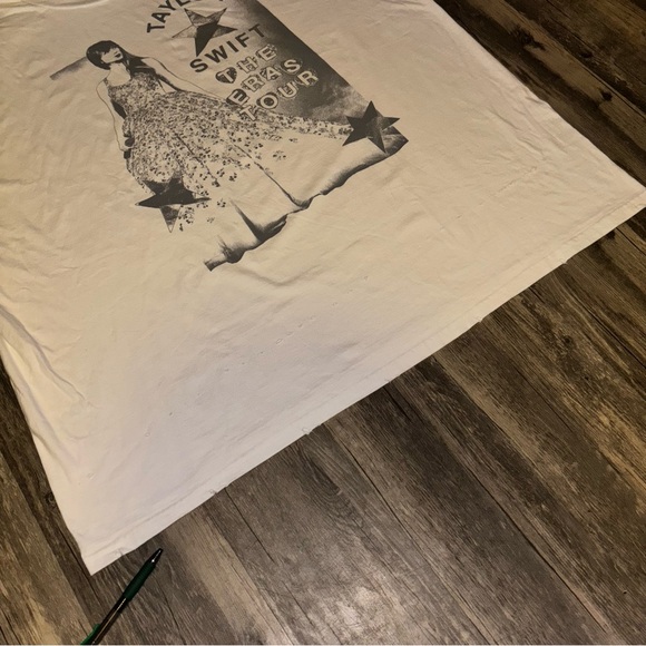 Taylor Swift Eras Tour T Shirt “Distressed” Tour Dates Unisex Size 3XL NEW - Picture 6 of 10
